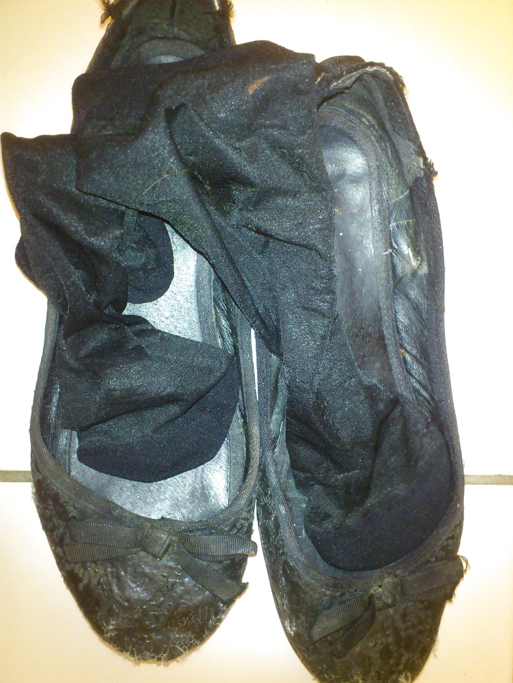 Girlfriend dirty and smelly black nylon socks cum #15629831