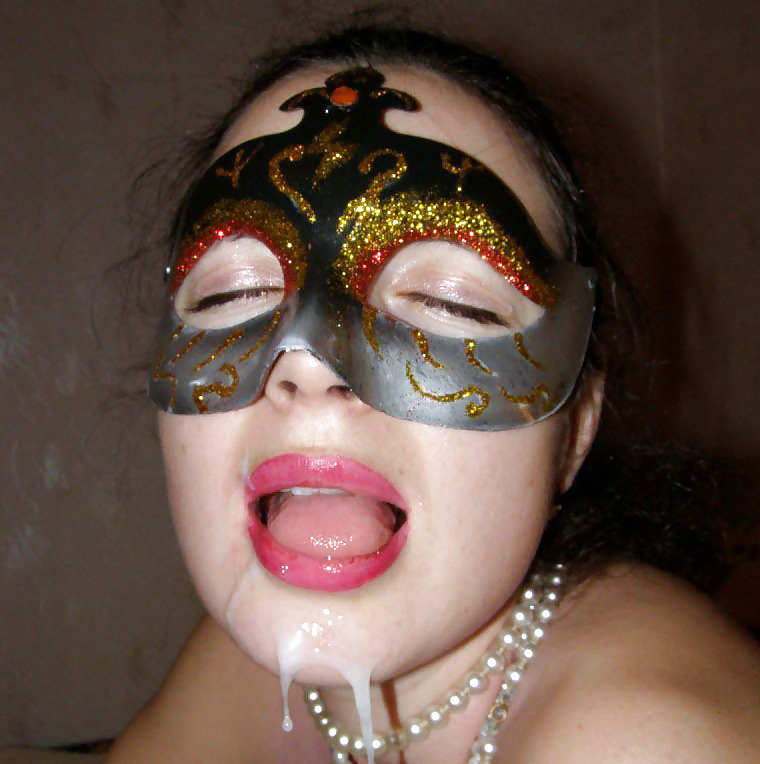 KEY - Masked women #2894057