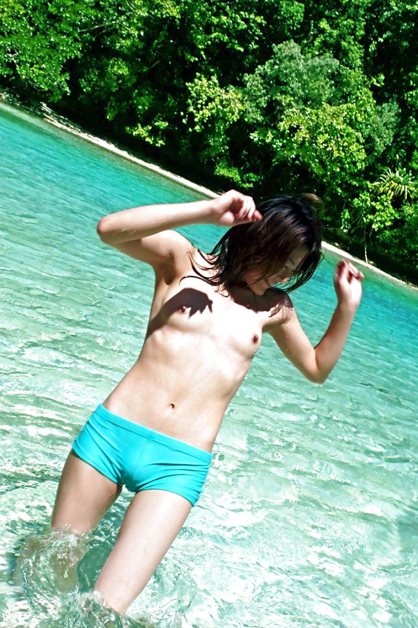 Kyoko Nakajima - little tits and big nipples at the Beach #6152142