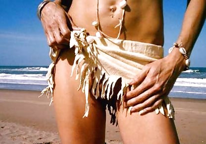 ヌーディストビーチの熟女
 #1926868