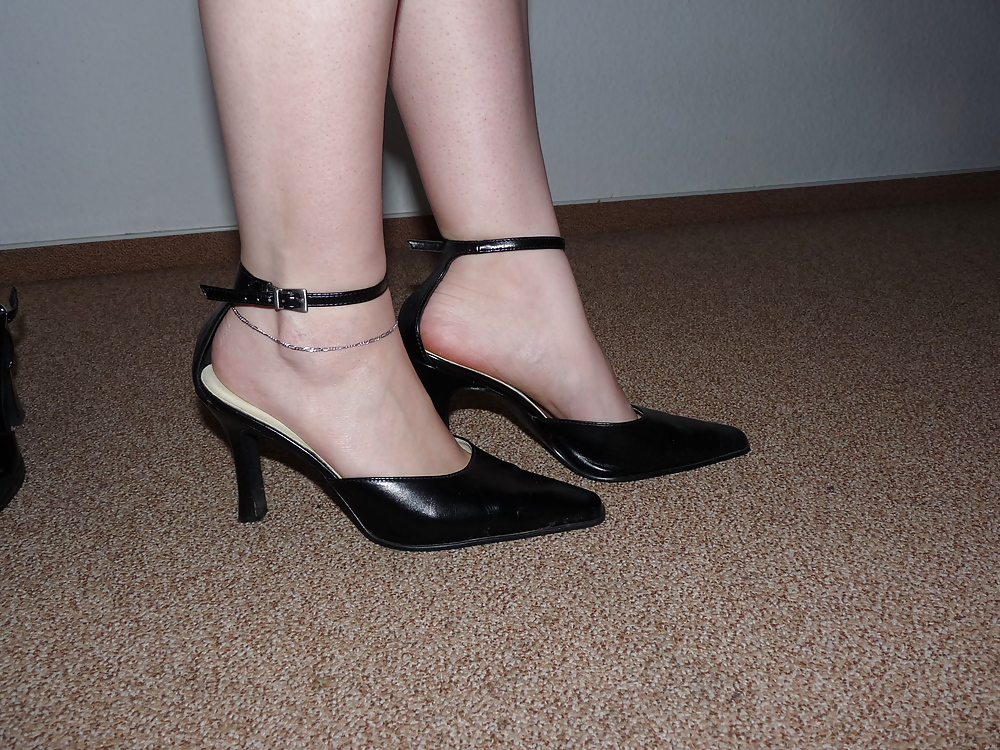 Wifes Cuir Noir Talons Jambes Pieds Nus #21101251