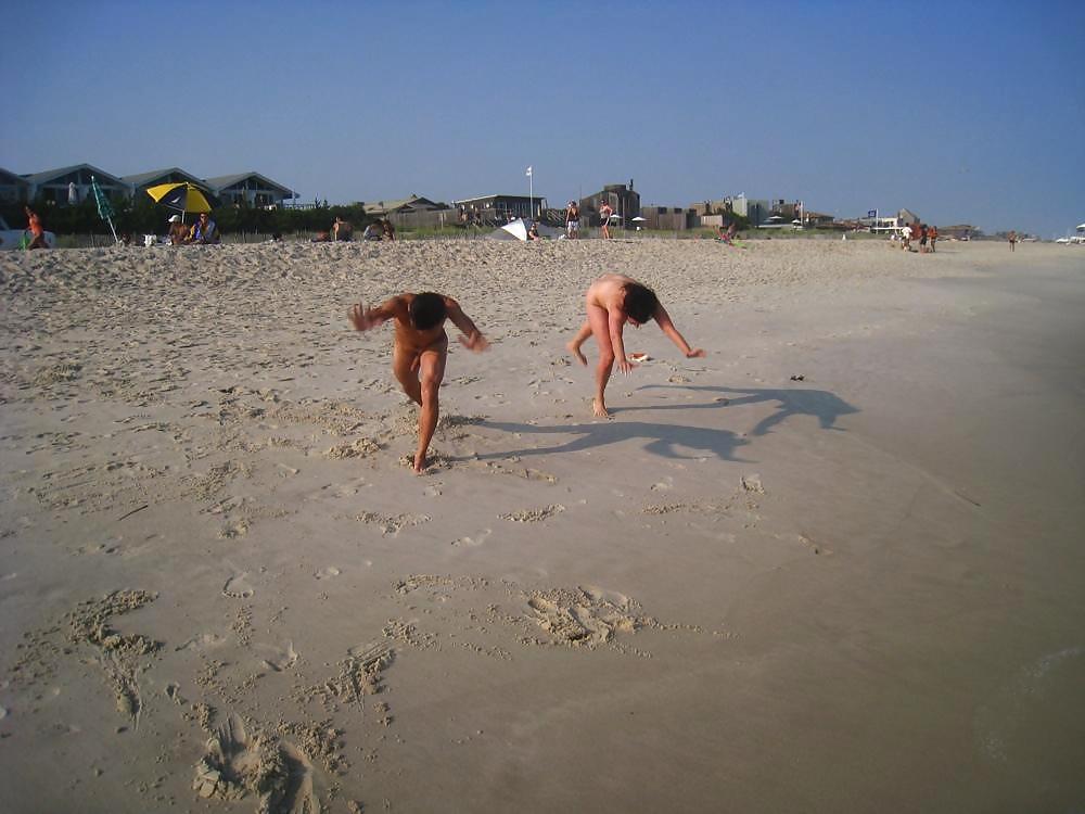 Spiaggia nudista adolescenti
 #618930