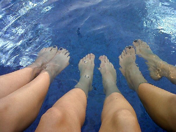 Mädchenfüße 4 #10923609