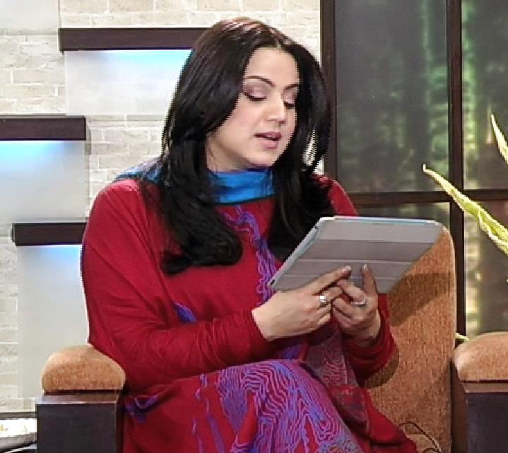 Pakistani beauty Milf Najia Baig #12028502