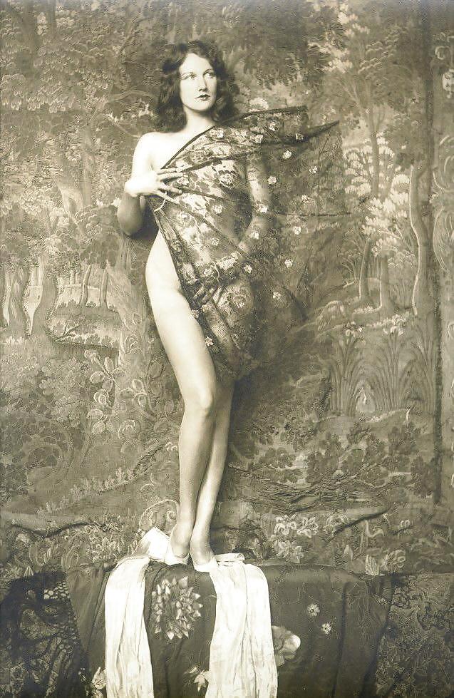 Vintage Erotische Fotokunst 8 - Aktmodell 5 Ziegfeld Mädchen #8667173