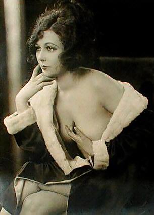 Vintage Erotische Fotokunst 8 - Aktmodell 5 Ziegfeld Mädchen #8667316