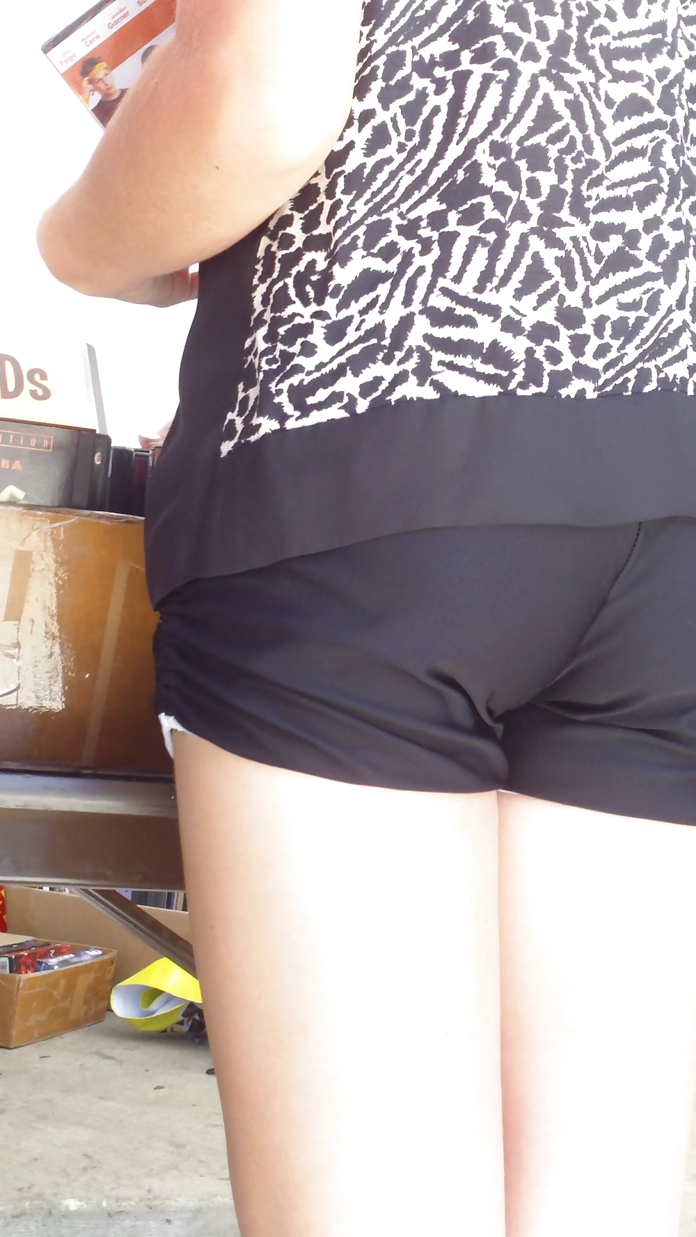 Teen ass & butt in jean shorts shopping #18775649