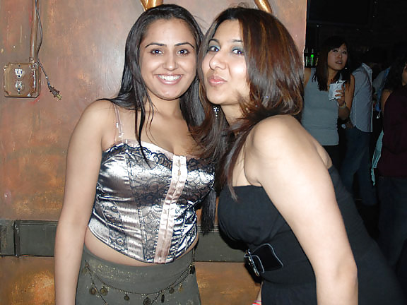 Indians - Pakis - desi ladies partying  #5370915