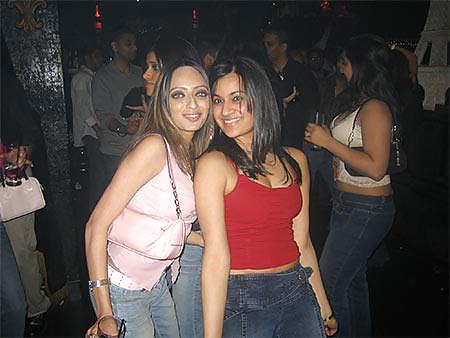 Indians - Pakis - desi ladies partying  #5370949