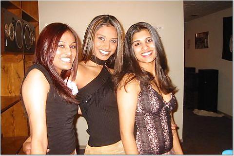 Indians - Pakis - desi ladies partying  #5370986