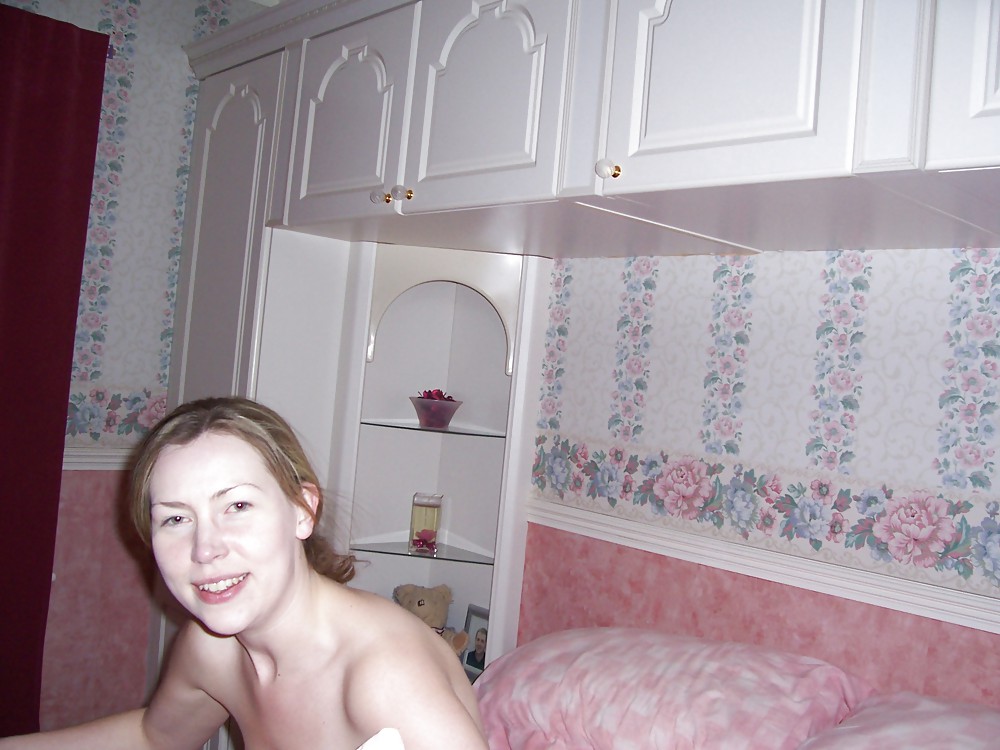 MILF Blonde Dans La Chambre à Coucher #13410928