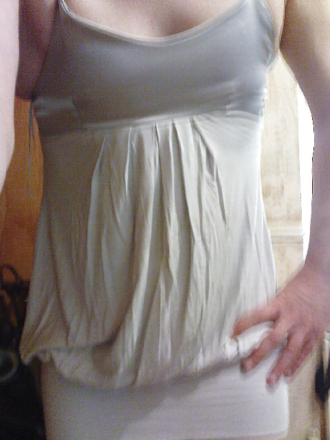 私の新しいドレス、それはとてもタイトで素敵です。
 #1724745