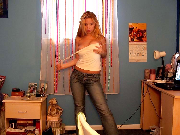 Sexy Big Tit Blonde Teenie #8962805