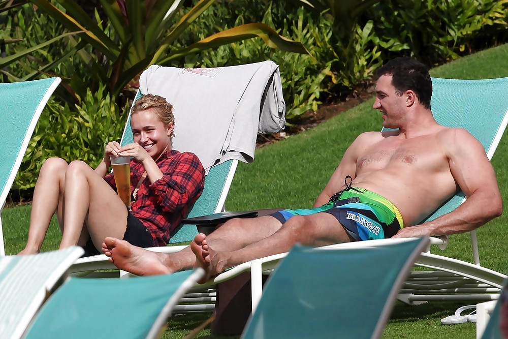 Hayden Panettiere Bikini Candids in Hawaii #3964347