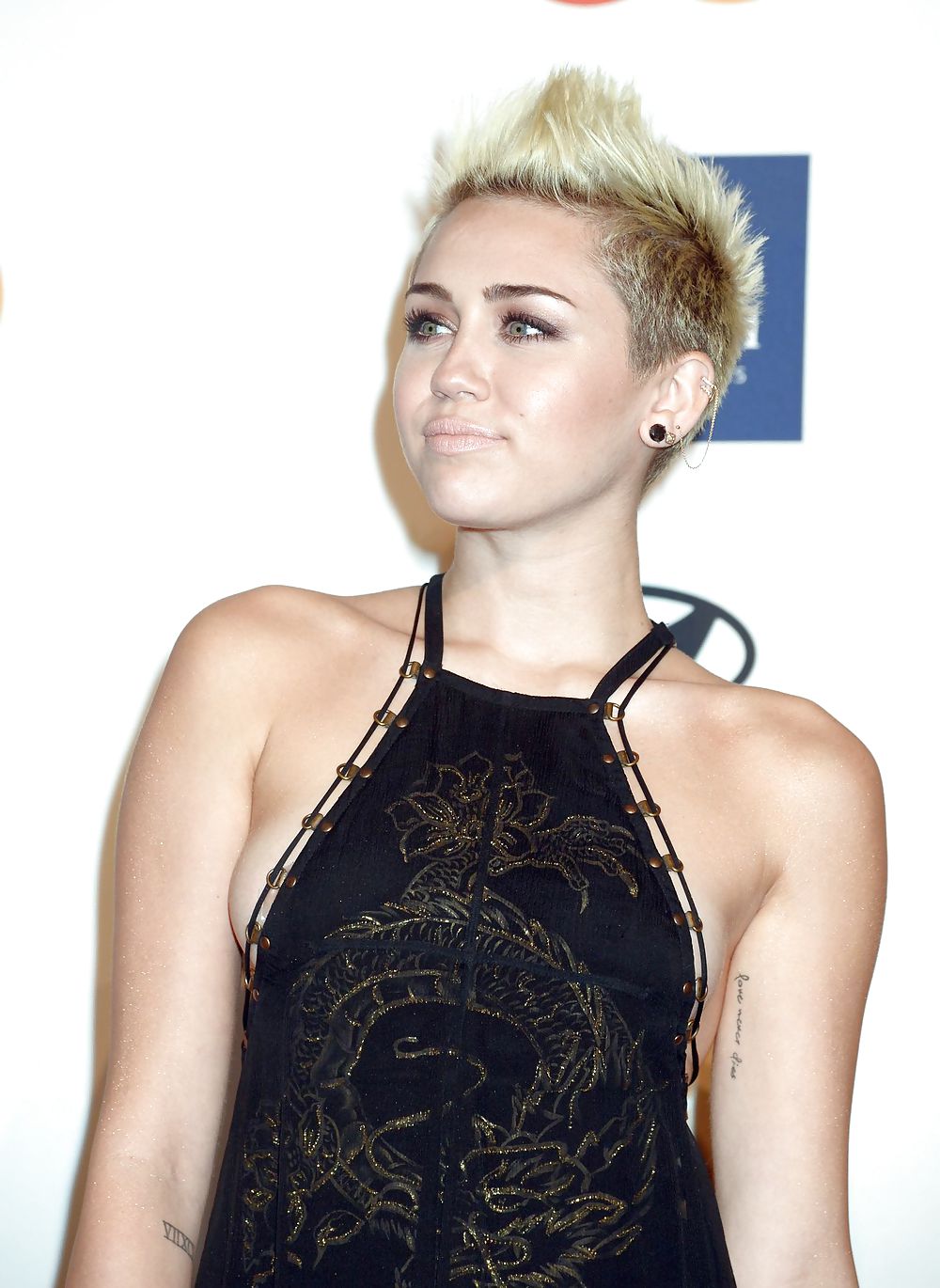 Miley Cyrus #17770812