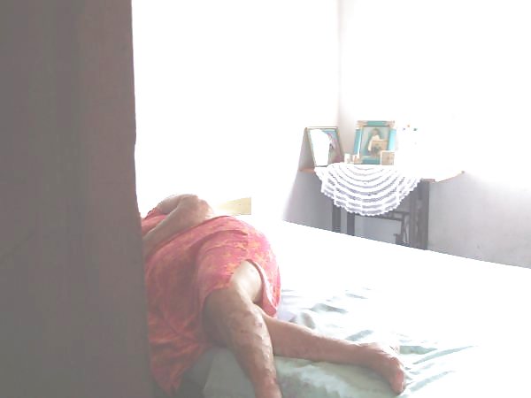 La nonna ha 88 anni e ama riposare il suo corpo rugoso
 #12716554