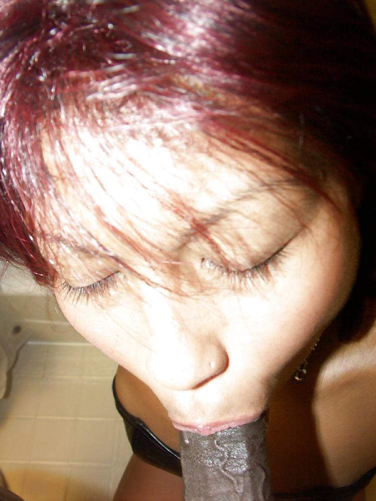 大きな唇を持つ美しいアジア人女性が黒いペニスを勃起させる!!! 2
 #9517071