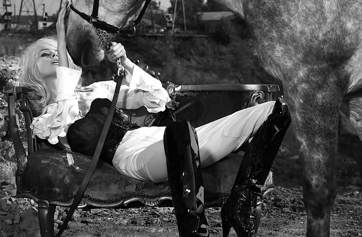 Amazzone ...
 #12724991