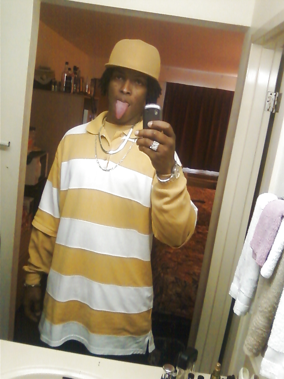 MR LONG TONGUE #9014378