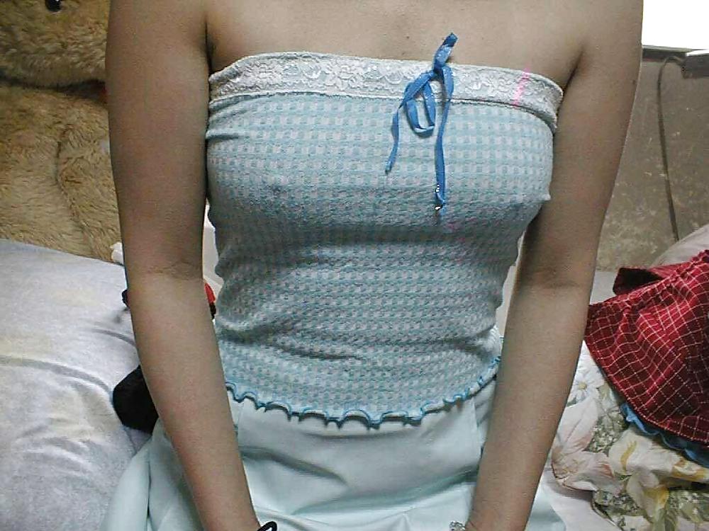 アジアの女の子、硬い乳首 
 #907572