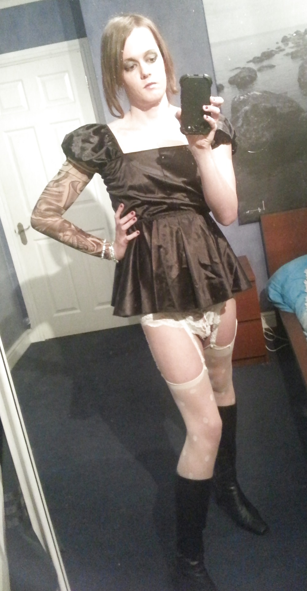 Criada con volantes
 #14687012