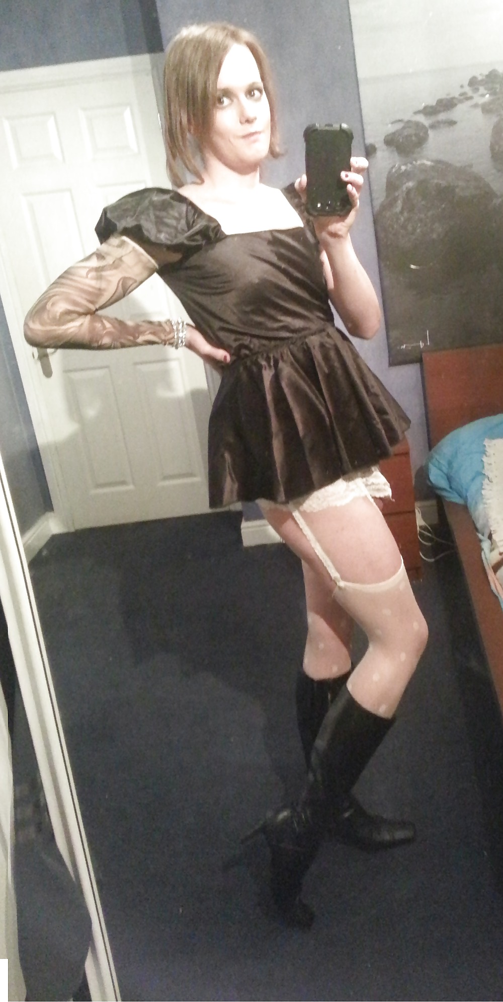 Criada con volantes
 #14687017