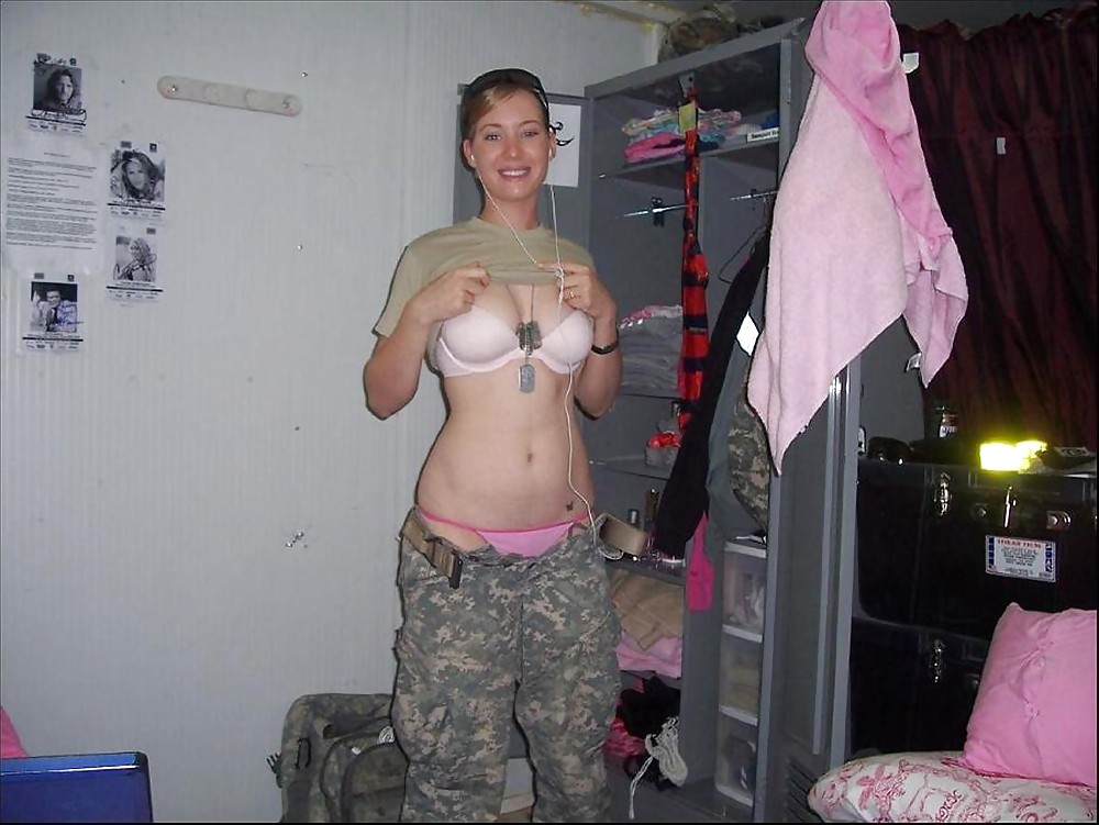 Military Women #12415661