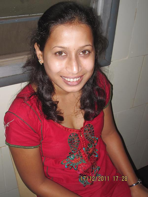 Handsome Indian home wife3a
