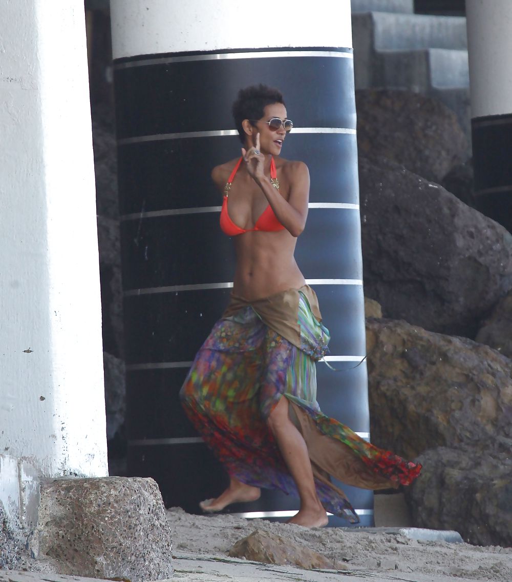Halle Berry - wearing a bikini top at a Malibu beach #5935723