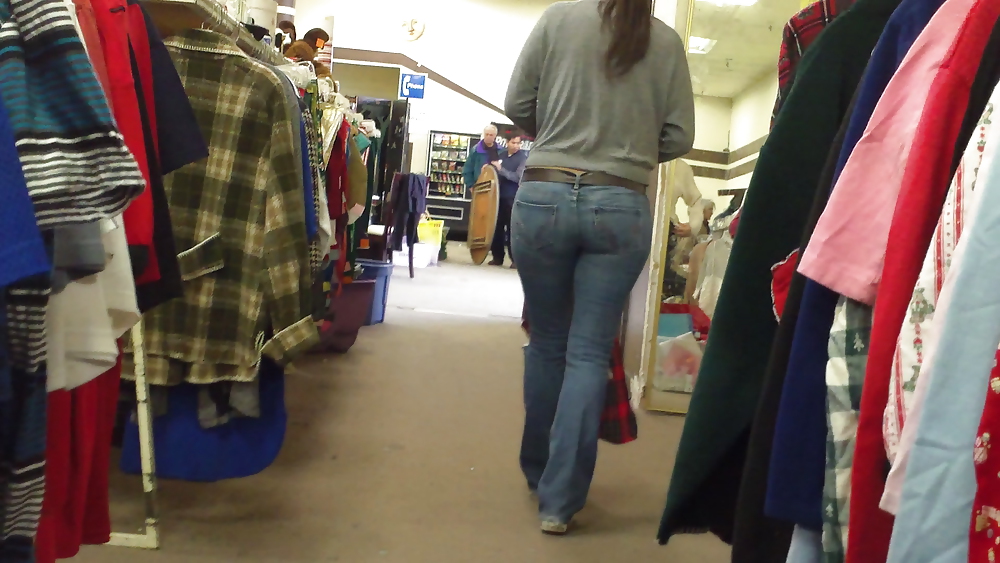 Sexy big teen butt & ass in bulging blue jeans #9176444