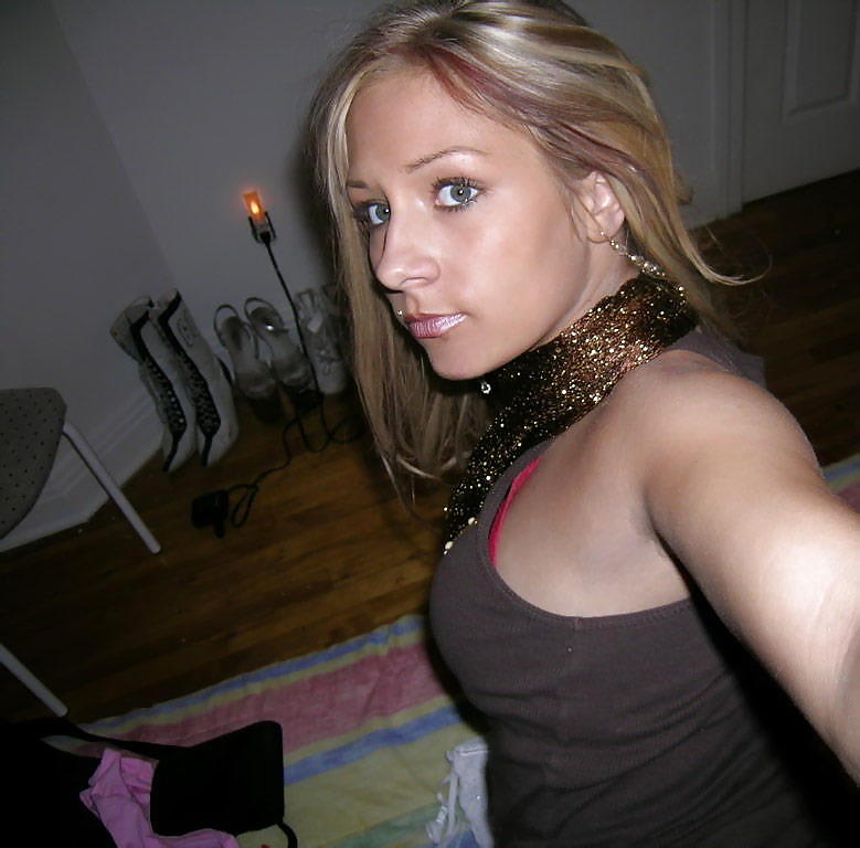 Self pics of hot blonde teen with perfect body #3418911