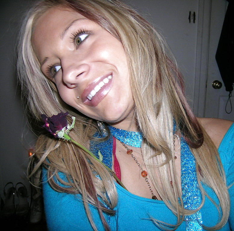 Self pics of hot blonde teen with perfect body #3418937