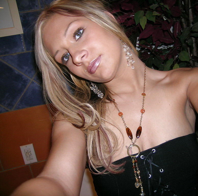 Self pics of hot blonde teen with perfect body #3419060