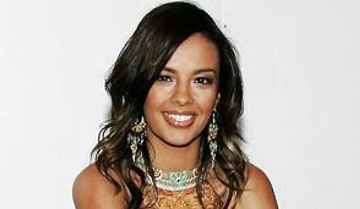 Liz bonnin gran polla chupando labios 2
 #14658439