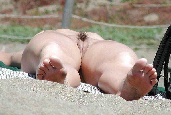 Milfs caliente en la playa
 #7475384