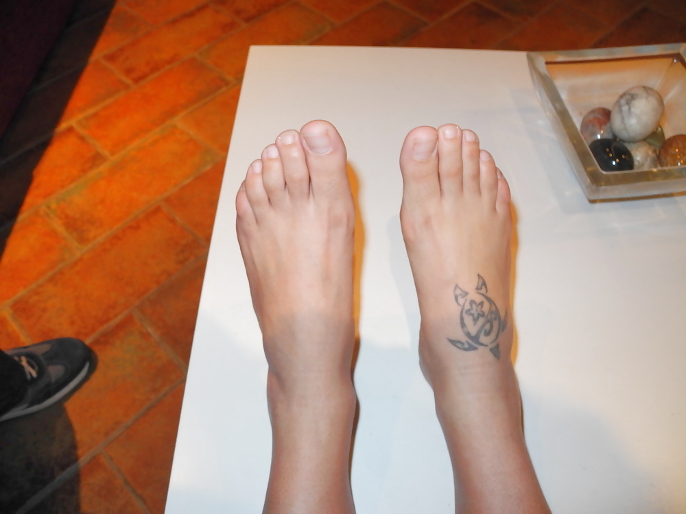 Amelia feet piedi #15259164