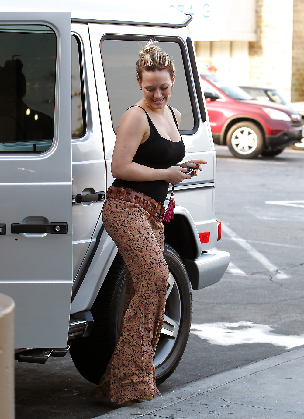 Hilary Duff Slight Cleavage and Pokies O and A in Hollywood #5546827