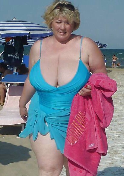 Swimsuit bikini bra bbw mature dressed teen big tits - 69 #12991793