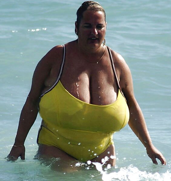 Swimsuit bikini bra bbw mature dressed teen big tits - 69 #12991888