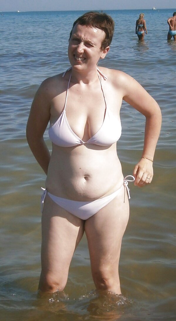 Swimsuit bikini bra bbw mature dressed teen big tits - 69 #12991927