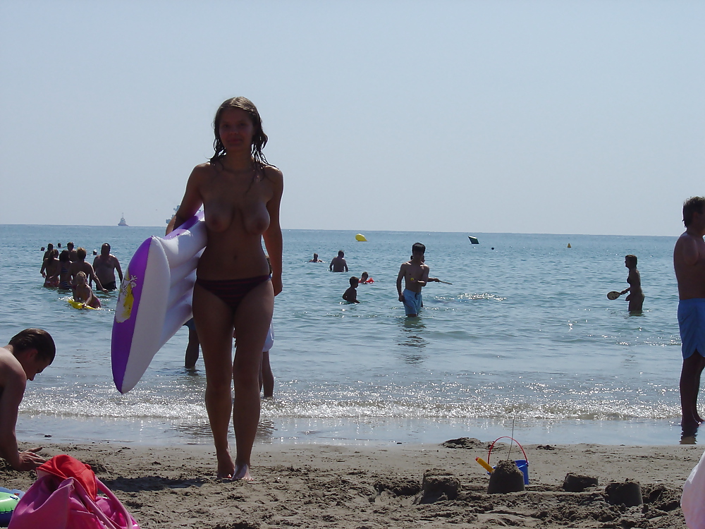 Blonde schuelerin im urlaub
 #21074015