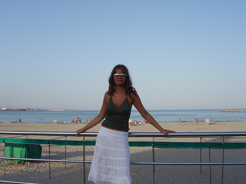 Blonde schuelerin im urlaub
 #21074039