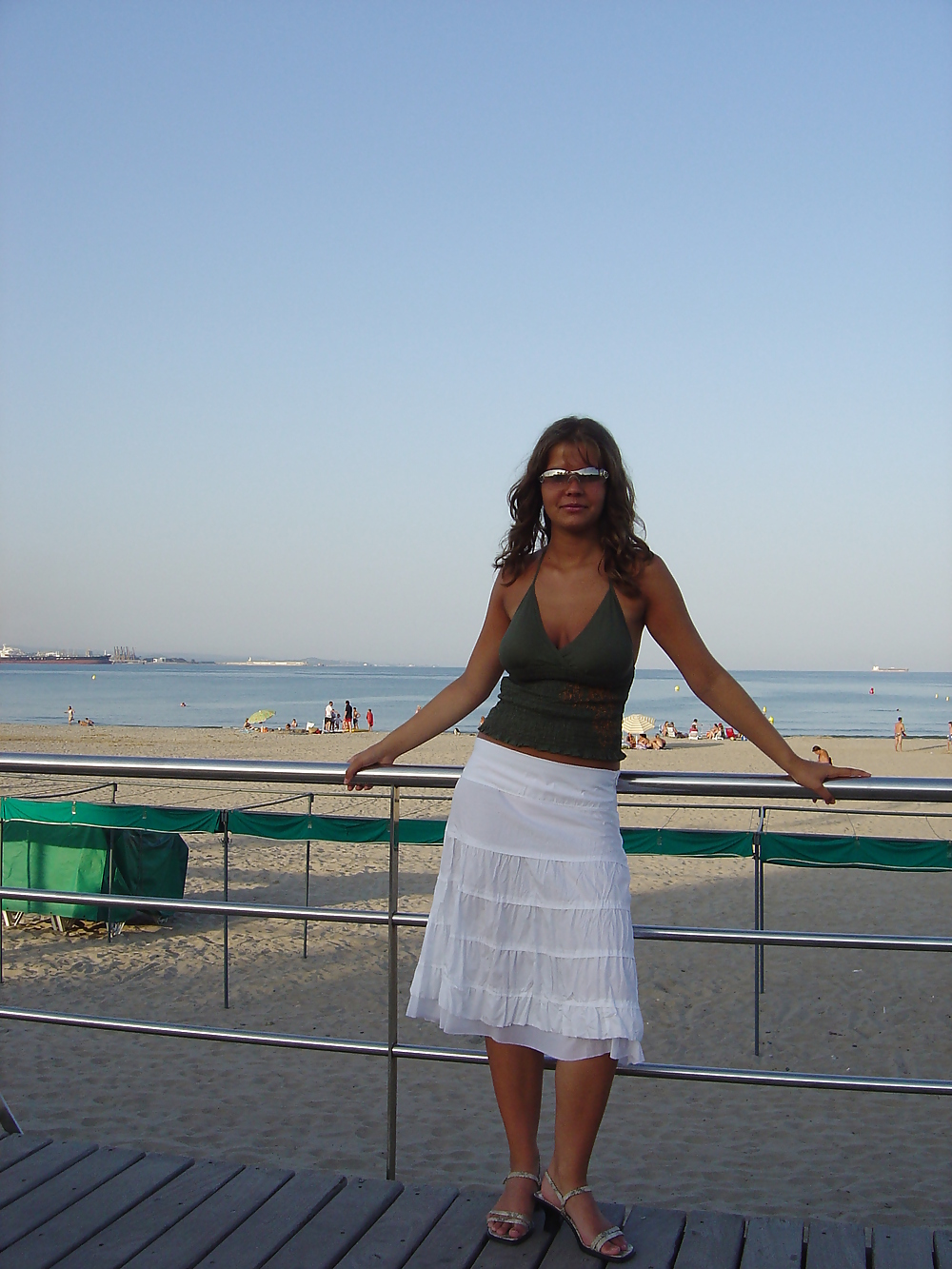 Blonde schuelerin im urlaub
 #21074047