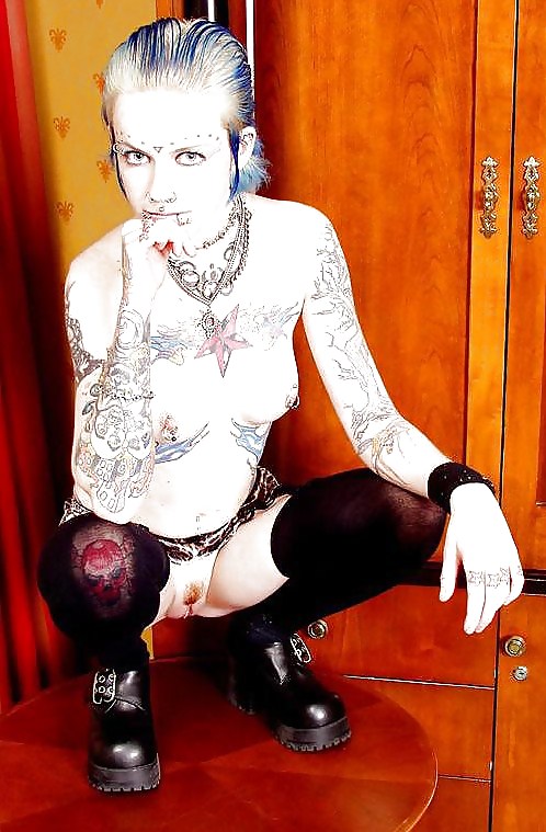 GOTH GIRLS !! #4747135