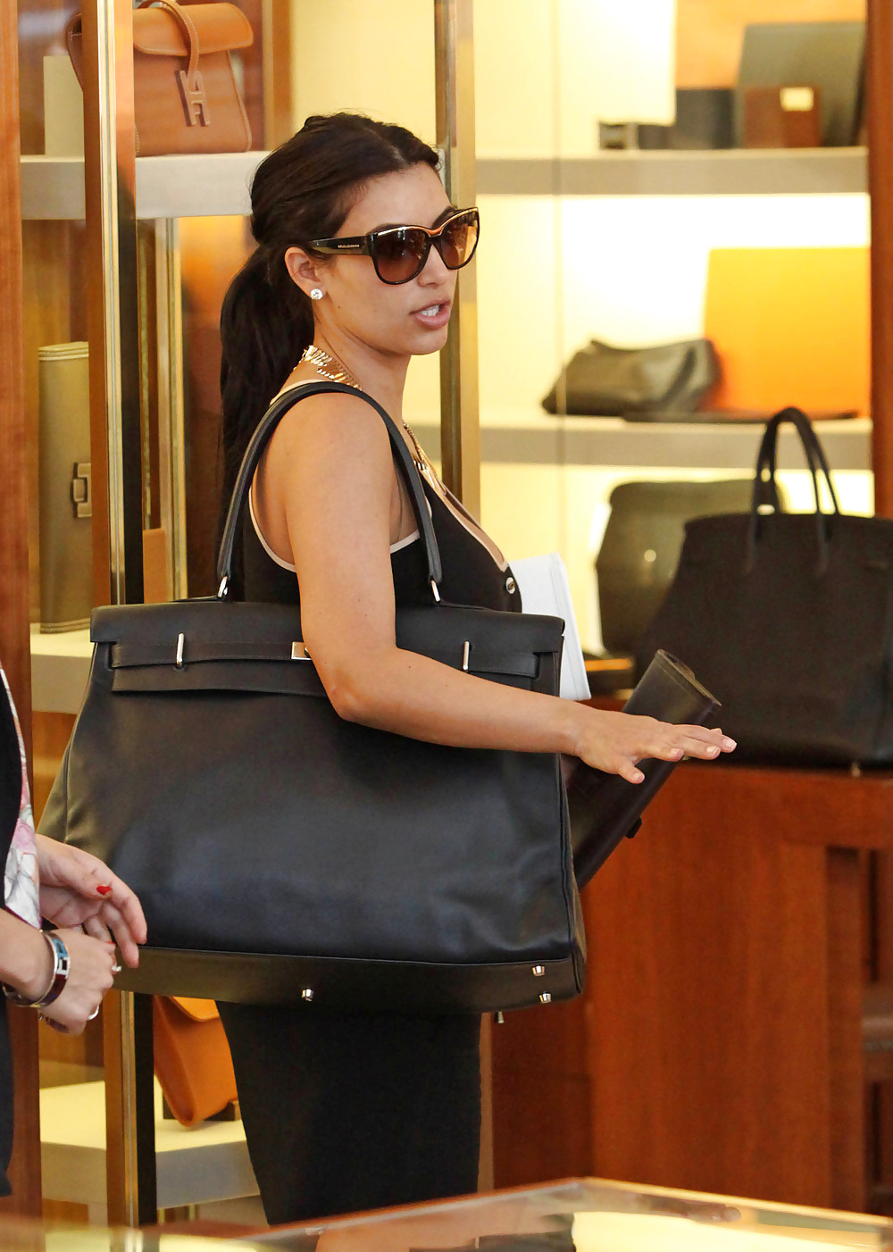 Kim kardashian è andato a fare shopping 05.05.2011
 #3706397