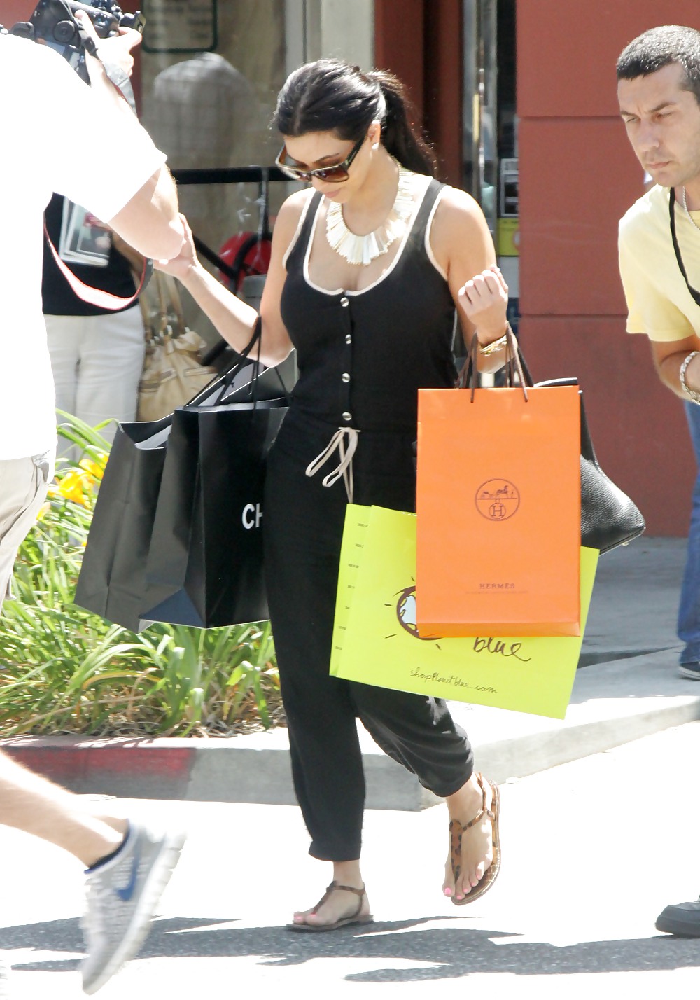 Kim kardashian è andato a fare shopping 05.05.2011
 #3706549