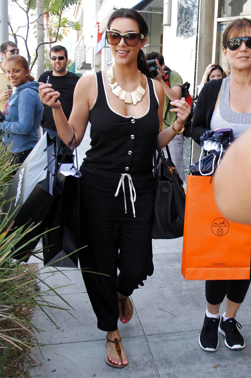 Kim kardashian è andato a fare shopping 05.05.2011
 #3706610