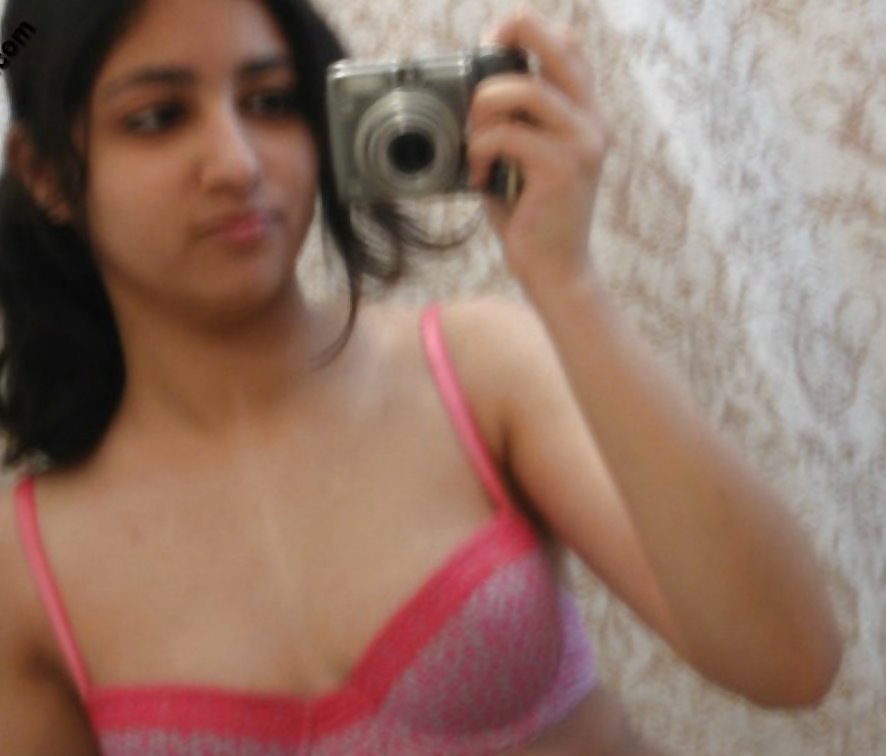 Nri chica nargis
 #10345276