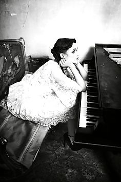 Algo nuevo, algo prestado
 #22457403