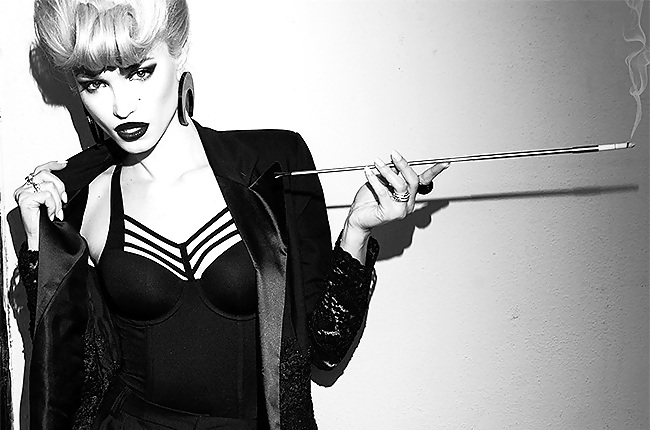 Algo nuevo, algo prestado
 #22457639